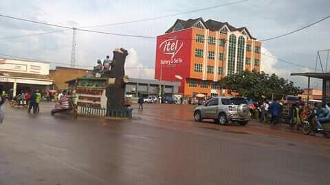 Covid-19 à Butembo : &laquo;&nbsp;il faudrait que les autorités intensifient la communication pour fixer à la population les attitudes à prendre&nbsp;&raquo;(Edgar Mateso)