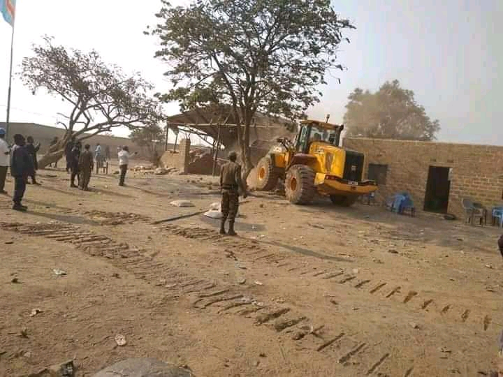 Kasumbalesa : 2 députés plaident pour les sans-abris après la démolition des maisons autour de la base&nbsp;Bilanga