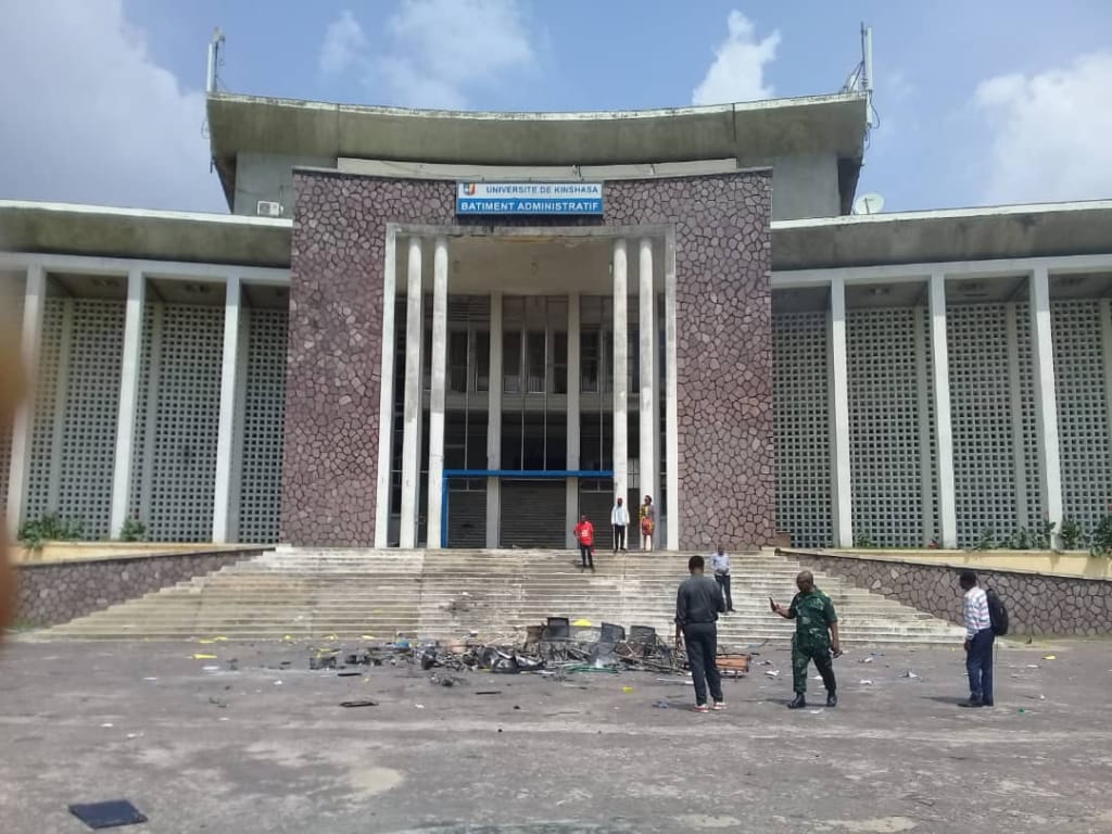 Fermeture des homes de l&rsquo;UNIKIN : la police avertit les étudiants qui tenteront de faire face à la décision de Thomas&nbsp;Luhaka