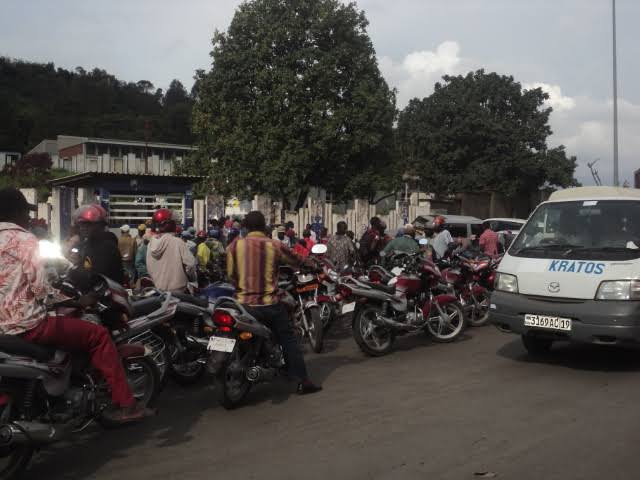 Nord-Kivu : le prix de la plaque d&rsquo;une moto passe de 40 à 25 $ (ministère de transport et voies de&nbsp;communication)