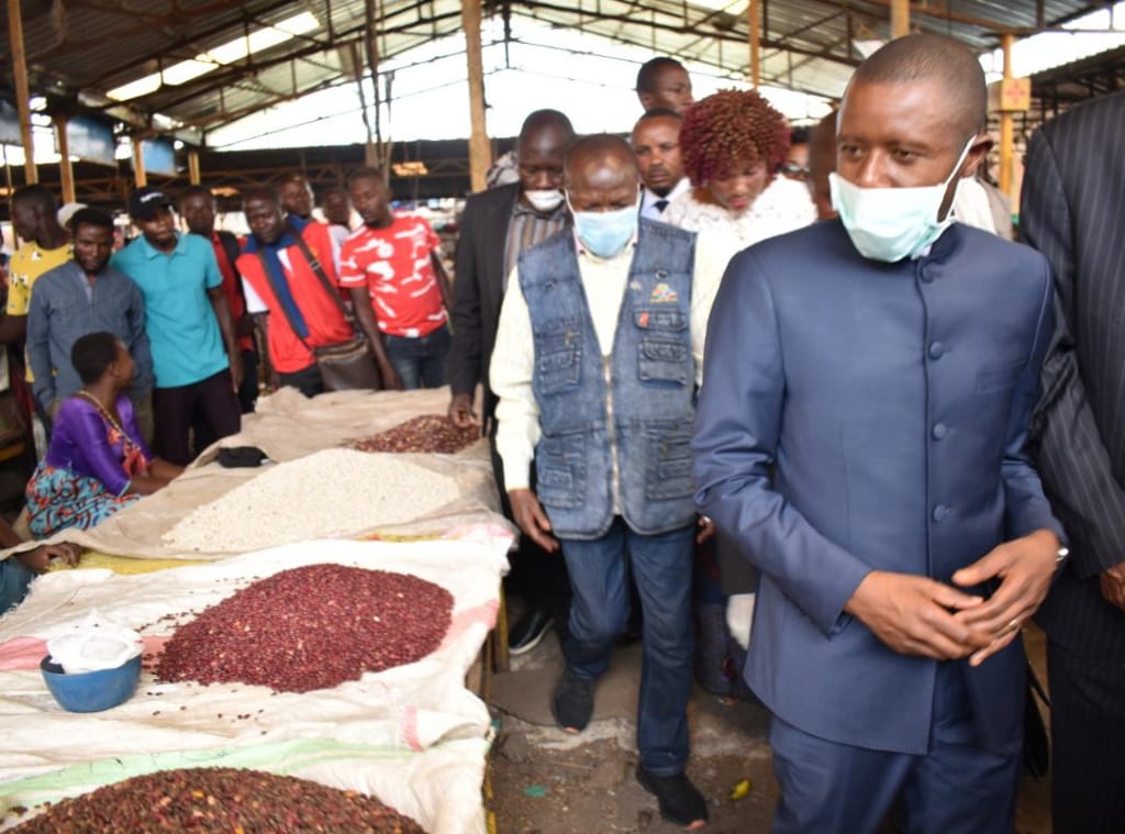 [Nord-Kivu]  Hausse des prix : le gouverneur était sur terrain pour s&rsquo;enquérir de la&nbsp;situation