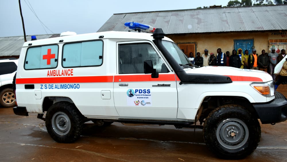 Nord-Kivu : Le gouverneur de province remet deux ambulances médicales en territoire de&nbsp;Lubero
