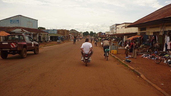 Ituri : des amendes &laquo;&nbsp;exorbitantes&nbsp;&raquo; exigées aux détenus par les agents de l&rsquo;ANR à&nbsp;Apende