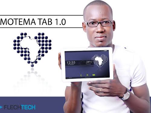 Technologie en RDC : Dieudonné Kayembe a inventé une tablette contenant le programme national&nbsp;scolaire