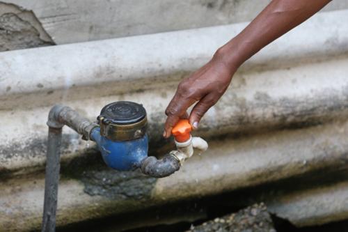 [Covid-19] Kinshasa : pénurie d&rsquo;eau potable malgré la gratuité de la fourniture dans les&nbsp;ménages