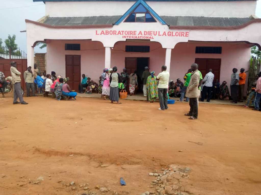 Beni: longtemps secoué par l&rsquo;insécurité, le laboratoire à Dieu la gloire international offre des soins gratuits à la population&nbsp;d&rsquo;Oïcha