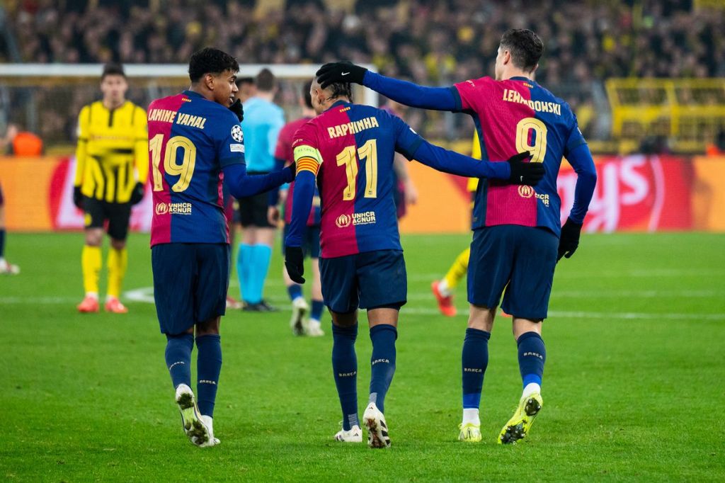 LDC : L&rsquo;entraîneur du FC Barcelone, Flick, demande à ses joueurs de rester concentrés après avoir mené 4-0 contre&nbsp;Dortmund